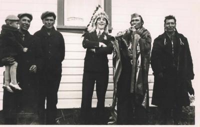 Photograph of a group of people in Hobbema