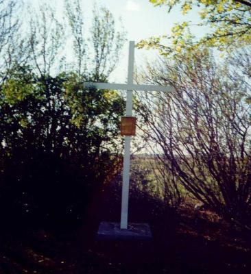 Photograph of a large cross in the Elkhorn graveyard