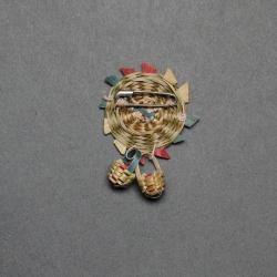 Woven brooch
