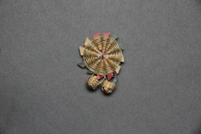 Woven brooch