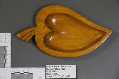 Wooden leaf shaped dish