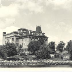 Photographs of buildings in Kenora