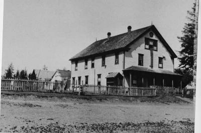Photograph of the old boy's school in Alert Bay, British Columbia